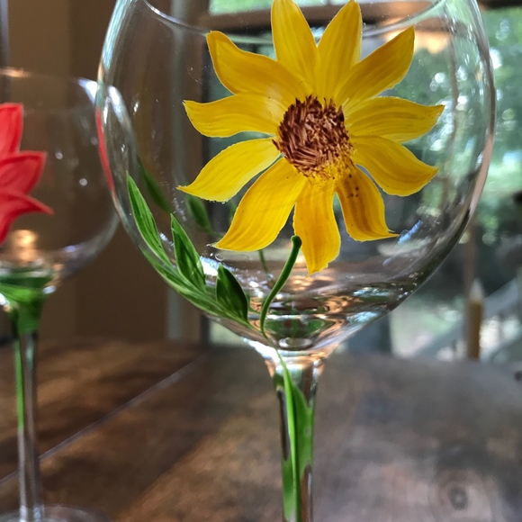 Handpainted Floral Wine Glasses - Picture 5 of 6